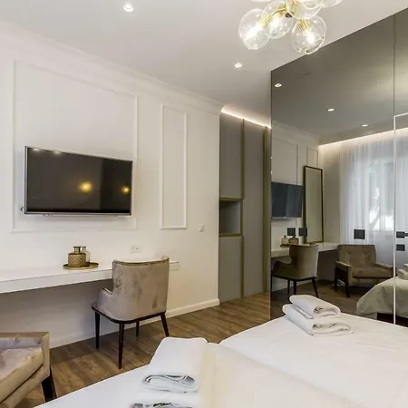 Nephelae Boutique 4* Σπλιτ