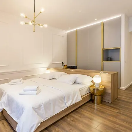 Nephelae Boutique 4* سبليت
